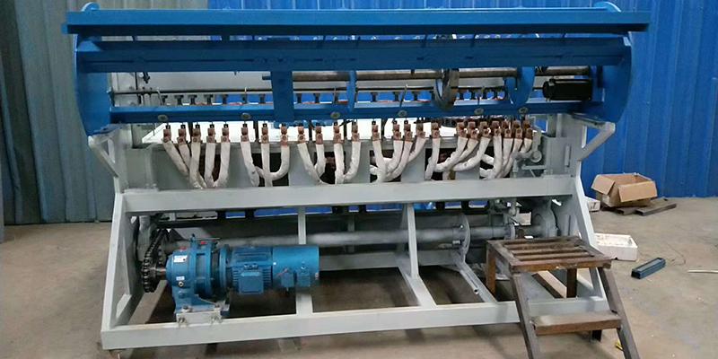 數(shù)控護(hù)欄網(wǎng)焊網(wǎng)機(jī)